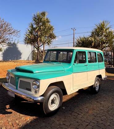 FORD RURAL 2.8 4X4 6 CILINDROS 12V GASOLINA 2P MANUAL